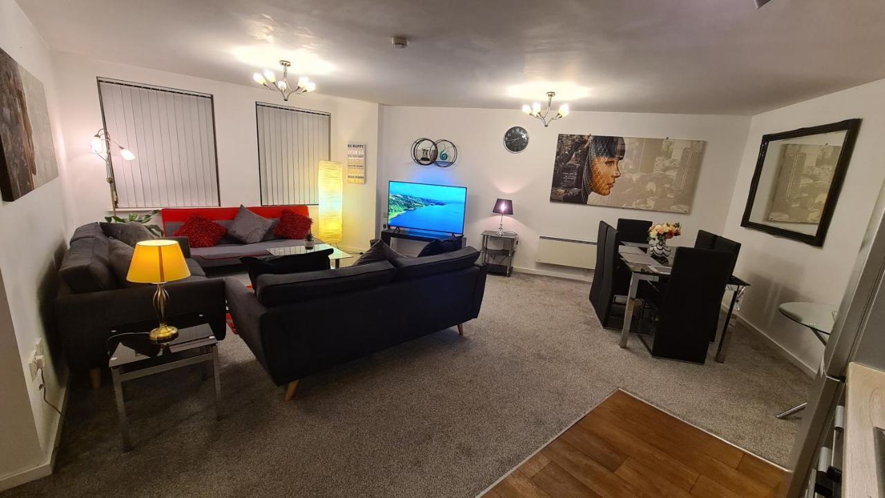 Luxury 2 Bed Apt With Free Wi-Fi & Parking Manchester Esterno foto