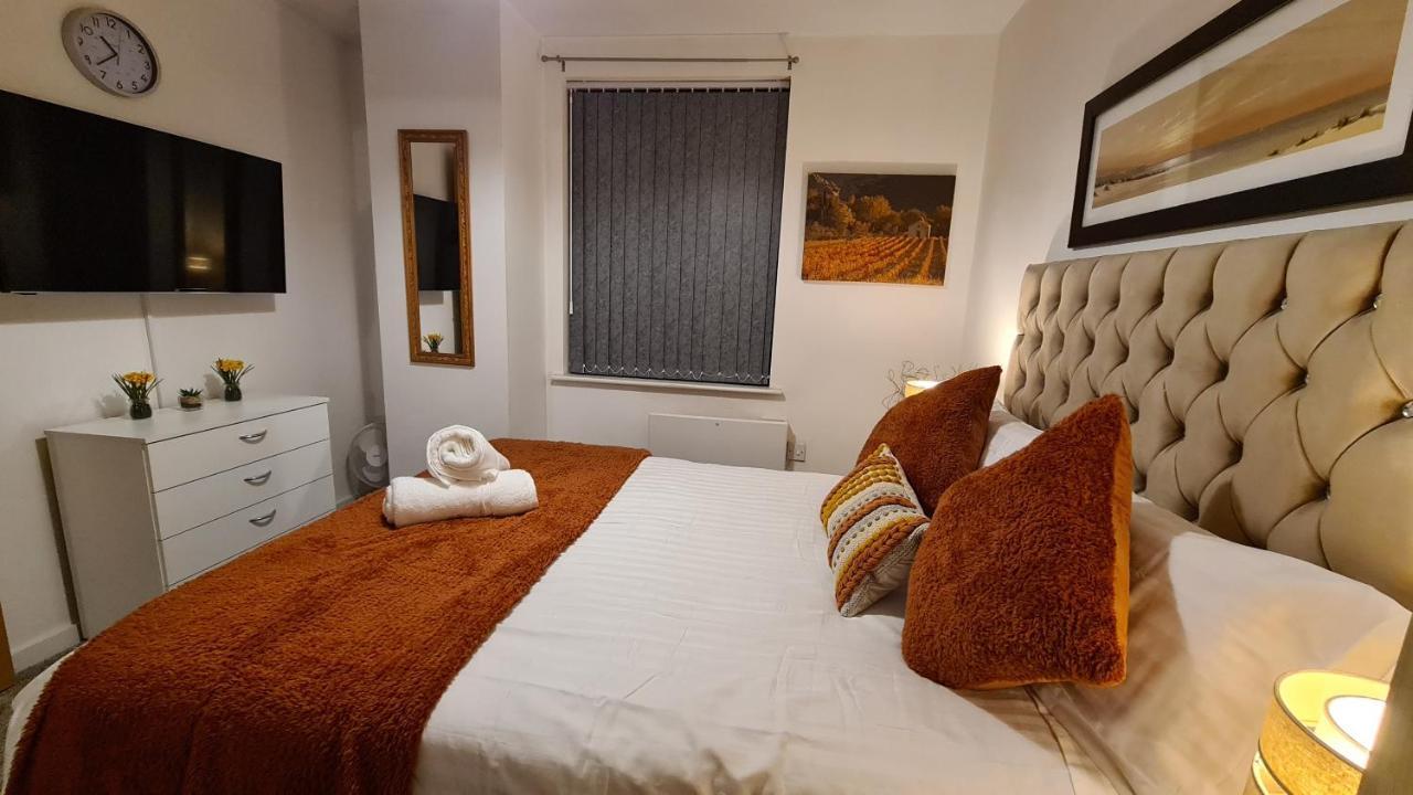 Luxury 2 Bed Apt With Free Wi-Fi & Parking Manchester Esterno foto