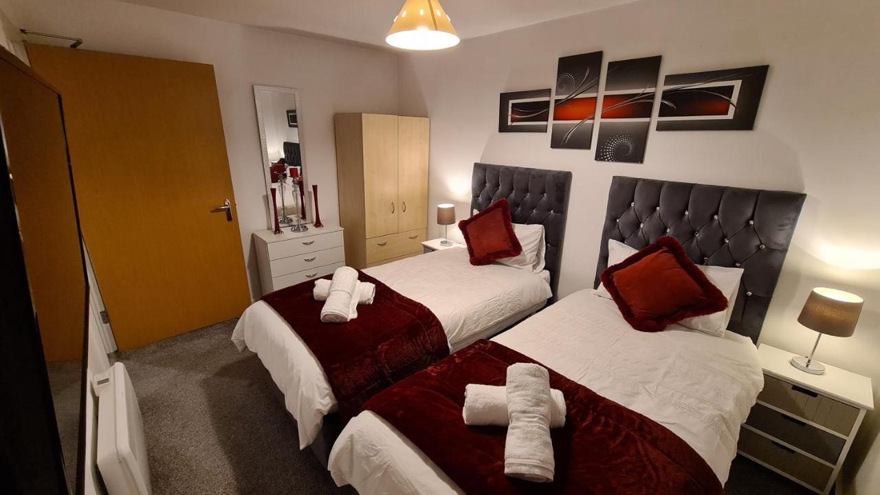 Luxury 2 Bed Apt With Free Wi-Fi & Parking Manchester Esterno foto