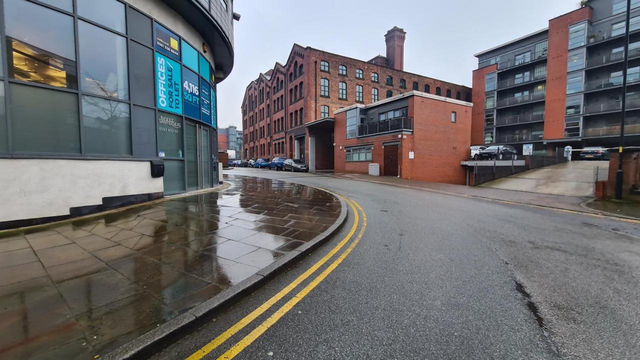 Luxury 2 Bed Apt With Free Wi-Fi & Parking Manchester Esterno foto